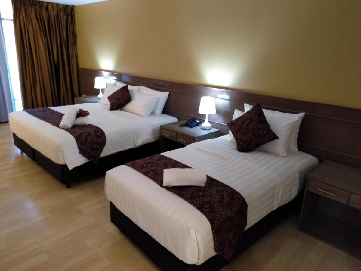 Temu Primula Hotel Kampong Seberang Timor Ngoại thất bức ảnh