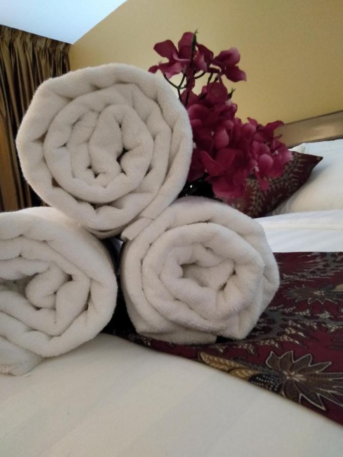 Temu Primula Hotel Kampong Seberang Timor Ngoại thất bức ảnh