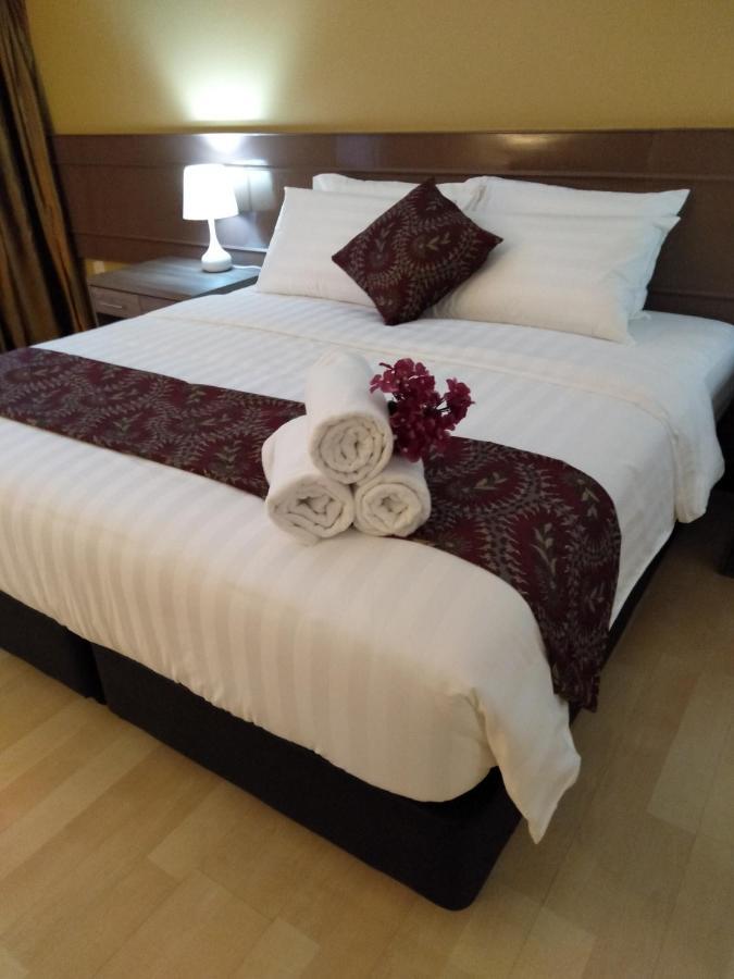 Temu Primula Hotel Kampong Seberang Timor Ngoại thất bức ảnh