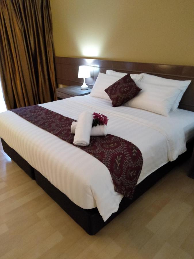 Temu Primula Hotel Kampong Seberang Timor Ngoại thất bức ảnh